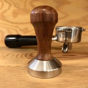 Tamper Kaffia 53mm flat walnut