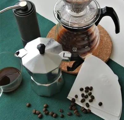 NEJLEPŠÍ KÁVA? U VÁS DOMA!;Vše pro domácí přípravu;prohlédnout moka, french, drippery...